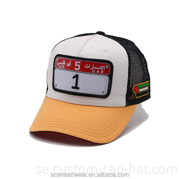 Anpassad metallplatta baseballhatt, gul randen nät trucker hatt mössa, 3D broderad bakre logotyp svart mesh cap